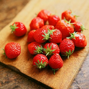 市面上钙肥这么多，草莓应该选怎样的钙肥呢？